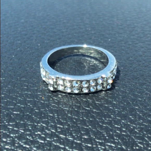 Ring size 6 - Picture 1 of 1